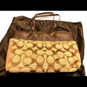 Signature canvas tote with leather details